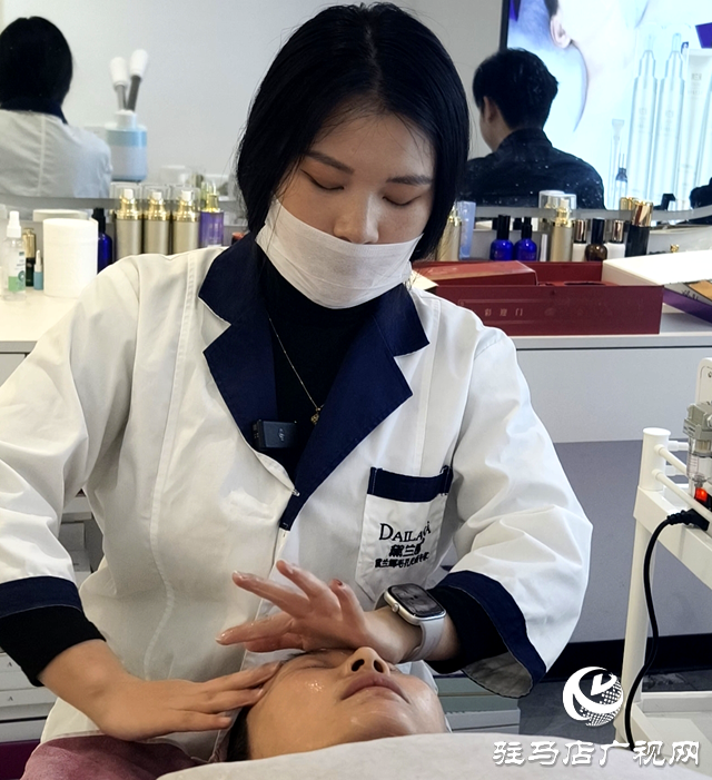 告別冬日“肌”渴：護(hù)膚達(dá)人分享護(hù)膚秘訣?