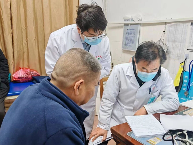 “聚焦織網 同質發(fā)展”駐馬店市中心醫(yī)院專家團隊走進確山縣婦幼保健院