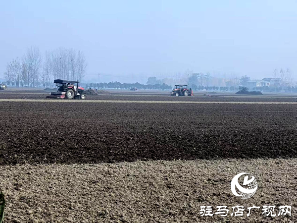 平輿縣射橋鎮(zhèn)：深耕細作搶農(nóng)時、全面推進旋地播種工作