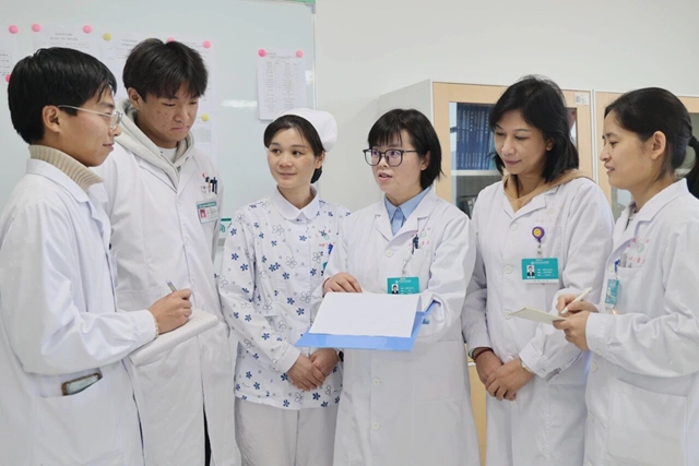 執(zhí)燈暖童心：駐馬店市中心醫(yī)院婦女兒童醫(yī)院發(fā)育行為兒科主任張姝妤的守護(hù)故事