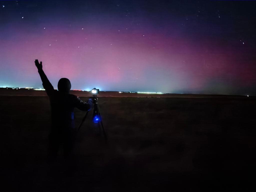 一大波美圖來了，他們在我國北方多地拍到了極光！