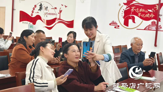 泌陽攝影公益課精準“對焦”縣人民醫(yī)院