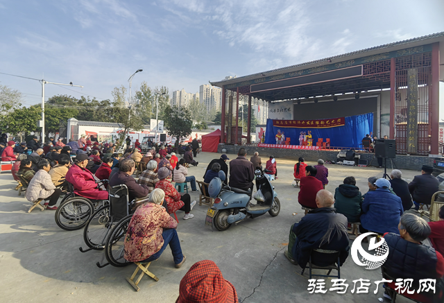 戲曲進(jìn)社區(qū) 惠民暖人心