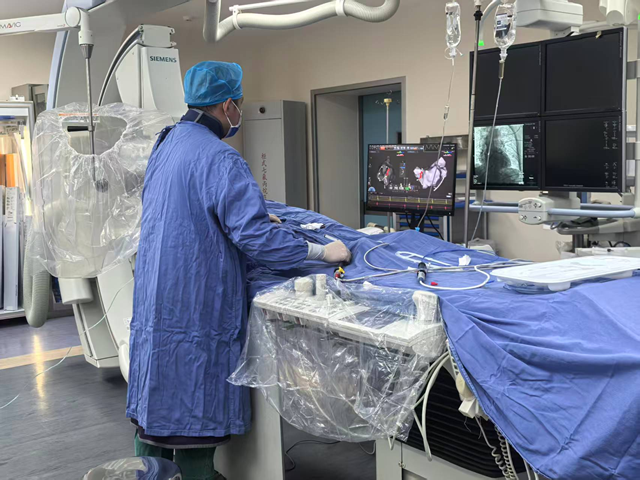 駐馬店市第一人民醫(yī)院突破“手術(shù)禁區(qū)”，創(chuàng)新技術(shù)為高齡高危房顫患者成功“補(bǔ)心”