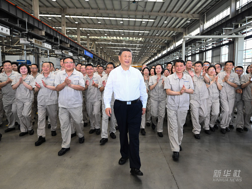 習(xí)近平：推進(jìn)中國(guó)式現(xiàn)代化要繼續(xù)把制造業(yè)搞好