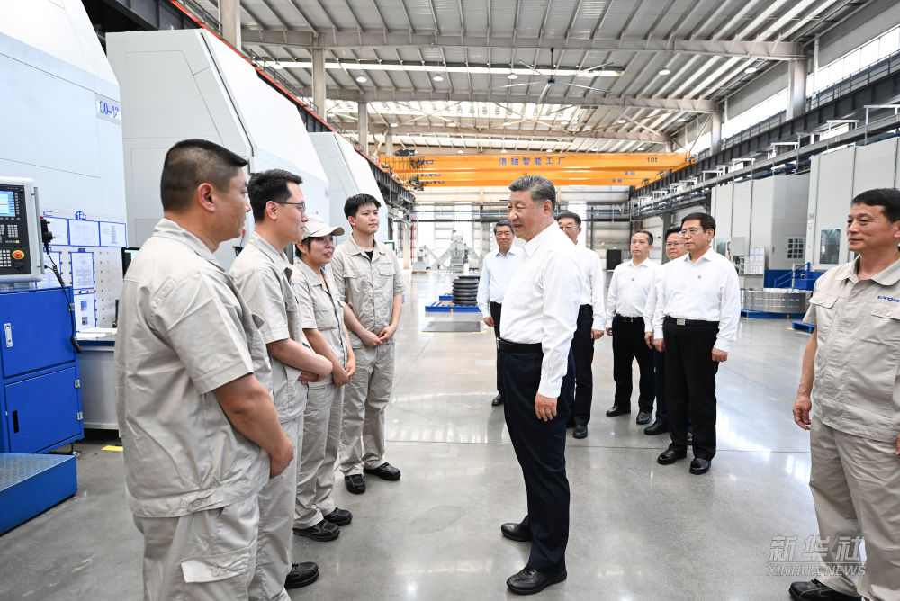 習(xí)近平：推進(jìn)中國(guó)式現(xiàn)代化要繼續(xù)把制造業(yè)搞好