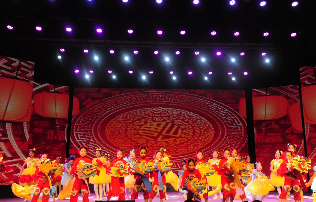 馬踏新春?星耀天中一一駐馬店市第八屆少兒春節(jié)文藝晚會(huì)開啟招募