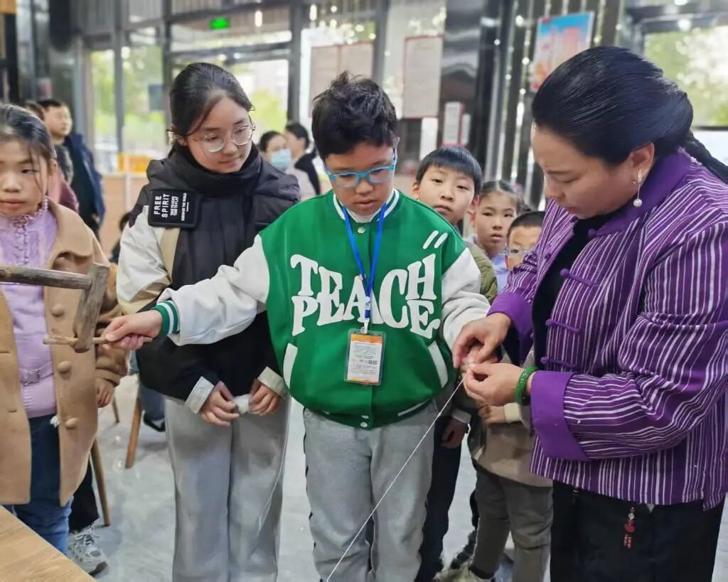 穿“梭”時光 “布”里生花