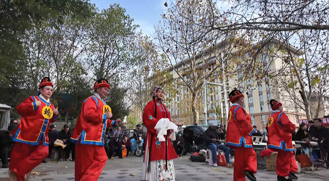 戲曲演出進(jìn)游園 傳統(tǒng)文化潤民心