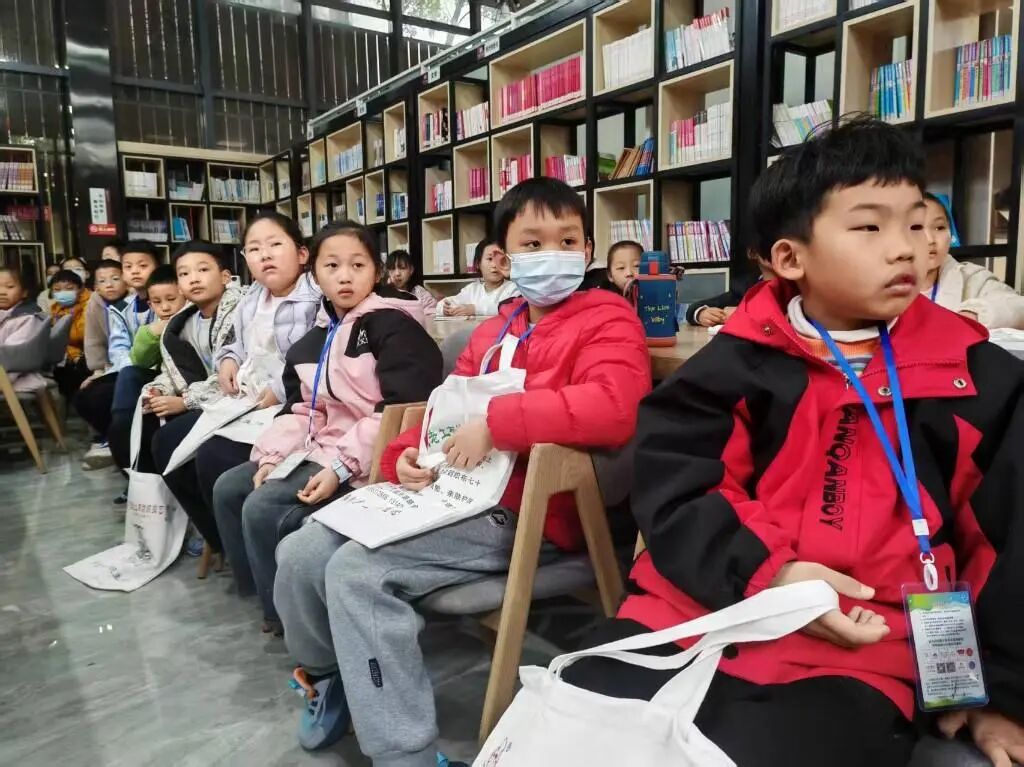 穿“梭”時光 “布”里生花