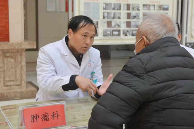 &ldquo;聚焦織網(wǎng) 同質(zhì)發(fā)展&rdquo;駐馬店市中心醫(yī)院醫(yī)聯(lián)體專(zhuān)家團(tuán)走進(jìn)西平縣中醫(yī)院