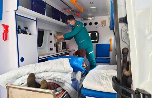 駐馬店市第一人民醫(yī)院推出&ldquo;診療+轉(zhuǎn)運&rdquo;閉環(huán)服務(wù)，暖心護送患者到家