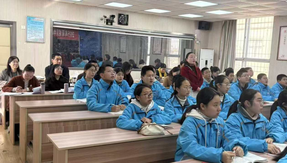  頭雁領航啟新程 初心如磐踐真行——2025年驛城區(qū)中小學校校長書記課堂教學展示活動圓滿舉行
