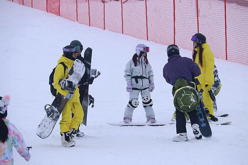 連休9天！多地官宣“雪假” 網(wǎng)友：實名制羨慕