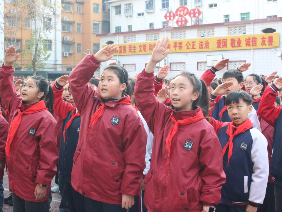 守護成長路 平安伴“童”行——駐馬店市第十一小學開展122全國交通安全日宣傳教育活動
