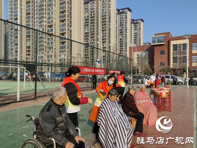 駐馬店天中義工聯(lián)合會(huì)開展國(guó)際志愿者日主題活動(dòng)