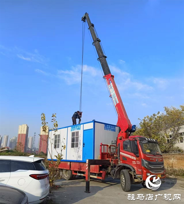  愛心板房筑暖巢，公益路上再添力——感謝河南萬(wàn)虹鋼結(jié)構(gòu)工程有限公司愛心捐贈(zèng)