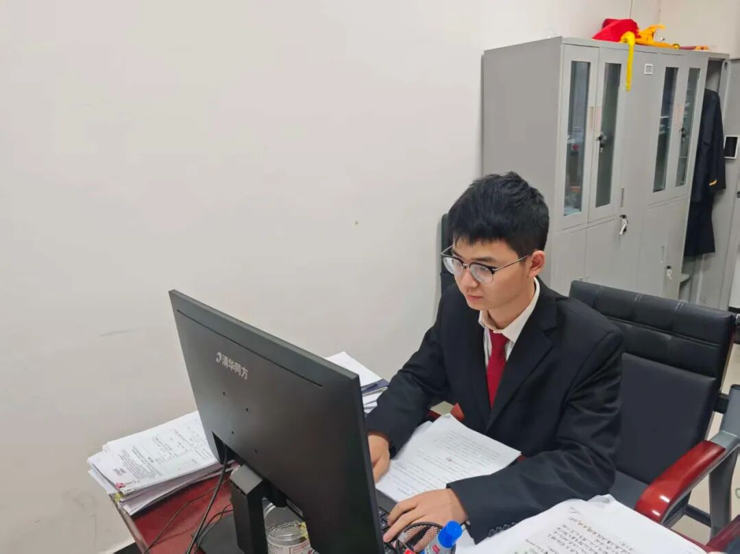 正陽法院新人半年記：從“迷?！钡健皥?jiān)定”的成長答卷