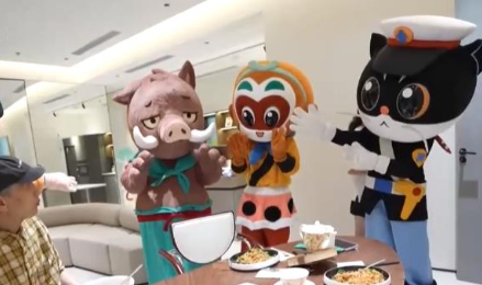 “電影＋”消費(fèi)鏈不斷延伸 多元消費(fèi)市場(chǎng)火爆