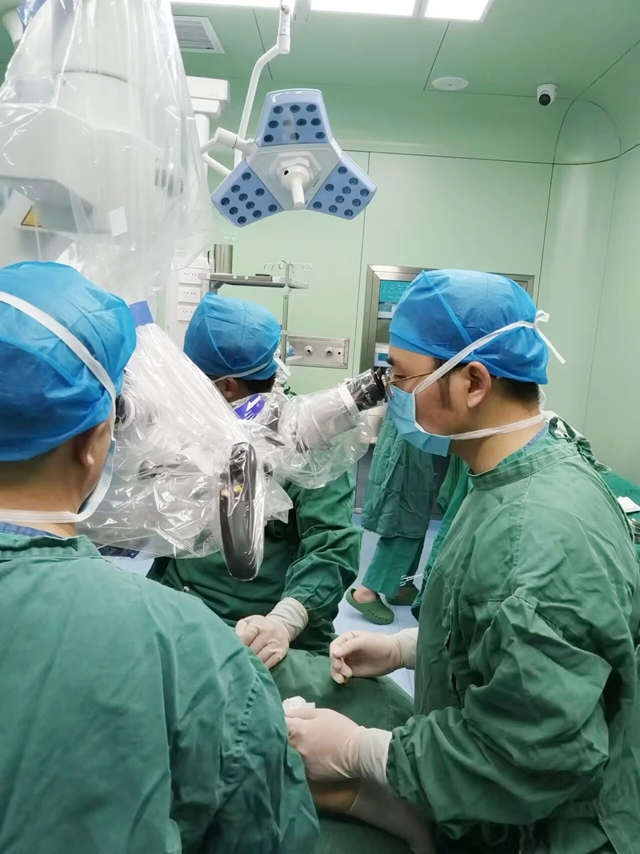 一招疏通，告別7年腿腫困擾！淋巴管-靜脈搭橋術(shù)為腫瘤術(shù)后患者帶來新希望