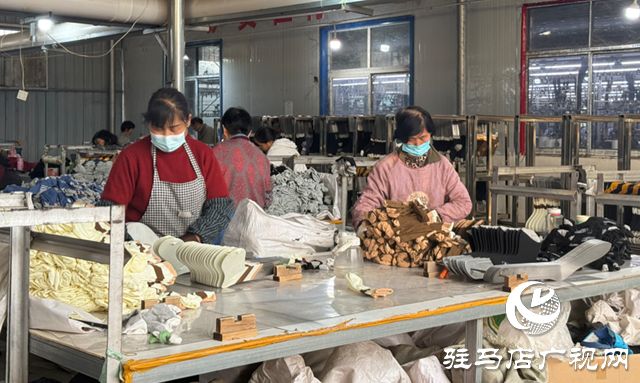 確山縣新安店鎮(zhèn)：小襪子織就振興路 “一村一品”激活鄉(xiāng)村發(fā)展新動能