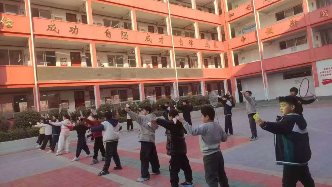 平輿縣第一小學(xué)2025-2026學(xué)年度上學(xué)期社團(tuán)活動剪影