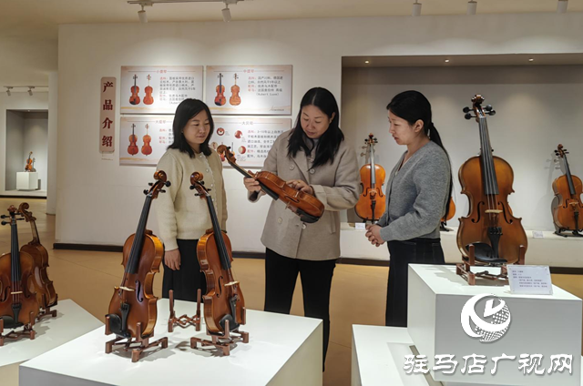 郭新社：從打工妹到領(lǐng)雁人 琴弦撥動家鄉(xiāng)&ldquo;致富曲&rdquo;???????