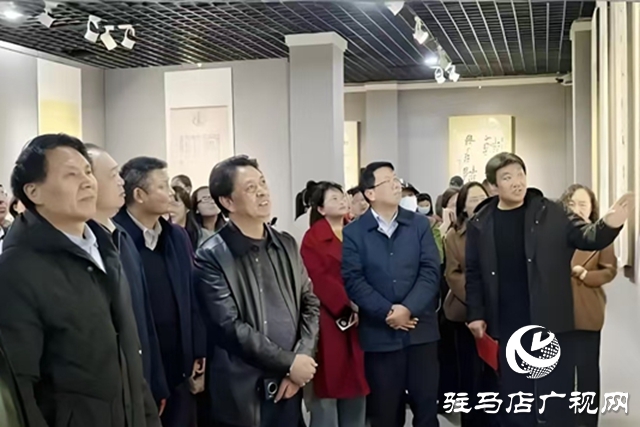 駐馬店市第九期職工書法公益培訓(xùn)班結(jié)業(yè)展開展