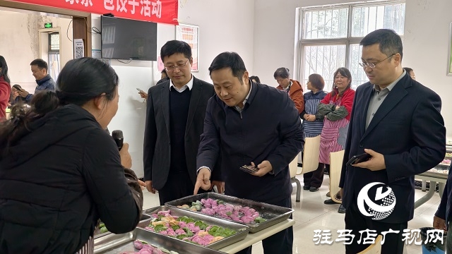 駐馬店聯(lián)通公司開展“快樂過冬至 溫暖一家親”活動