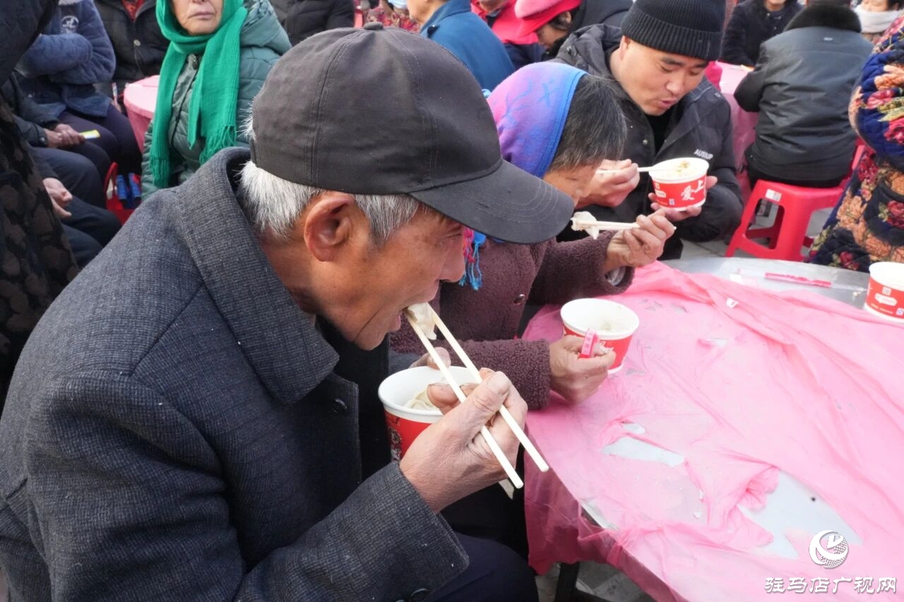 正陽縣開展“愛心餃子宴，快樂過冬至”主題活動