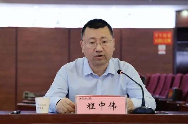 河南省臨床檢驗(yàn)管理分會(huì)醫(yī)學(xué)檢驗(yàn)公益科普系列活動(dòng)首站（駐馬店站）暨2025年度市臨床檢驗(yàn)專業(yè)第二次實(shí)驗(yàn)室質(zhì)量控制會(huì)順利召開