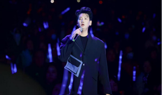 傾情登場(chǎng) 歌唱家鄉(xiāng) 央視星光大道月冠軍嘉杰學(xué)長(zhǎng)來(lái)了！