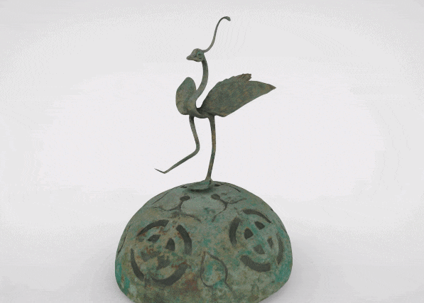 文博日歷丨如何用青銅做出輕盈感？古人用幾根線說明白了