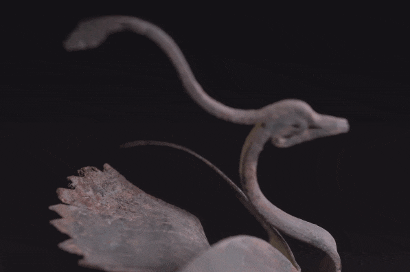 文博日歷丨如何用青銅做出輕盈感？古人用幾根線說明白了