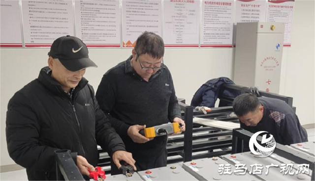 駐馬店聯(lián)通動(dòng)力網(wǎng)格更換電池組為客戶(hù)保駕護(hù)航