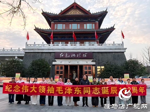 確山紅色記憶館：一刀一剪憶崢嶸 56米長(zhǎng)卷敬偉人