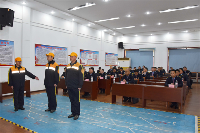  駐馬店車務段2025年標準化規(guī)范化現(xiàn)場會提士氣鼓干勁