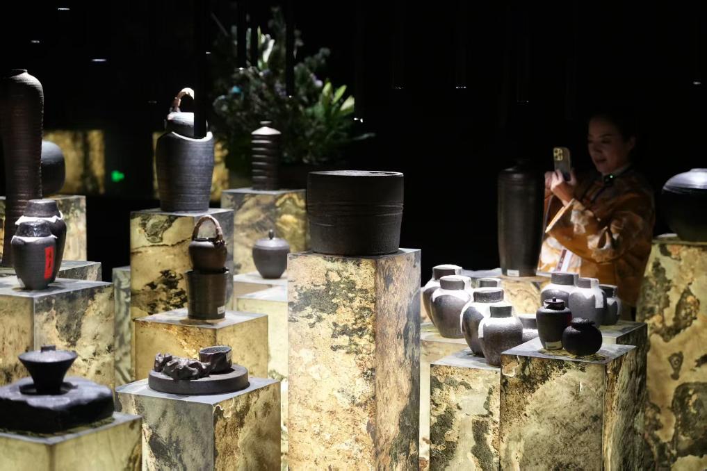 滎經(jīng)砂器藝術(shù)展亮相中國非遺館