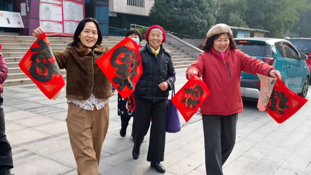 【展訊】今日開展！ “筆啟新程?紙繪華年”2026年駐馬店市迎元旦書畫作品展邀您參觀！