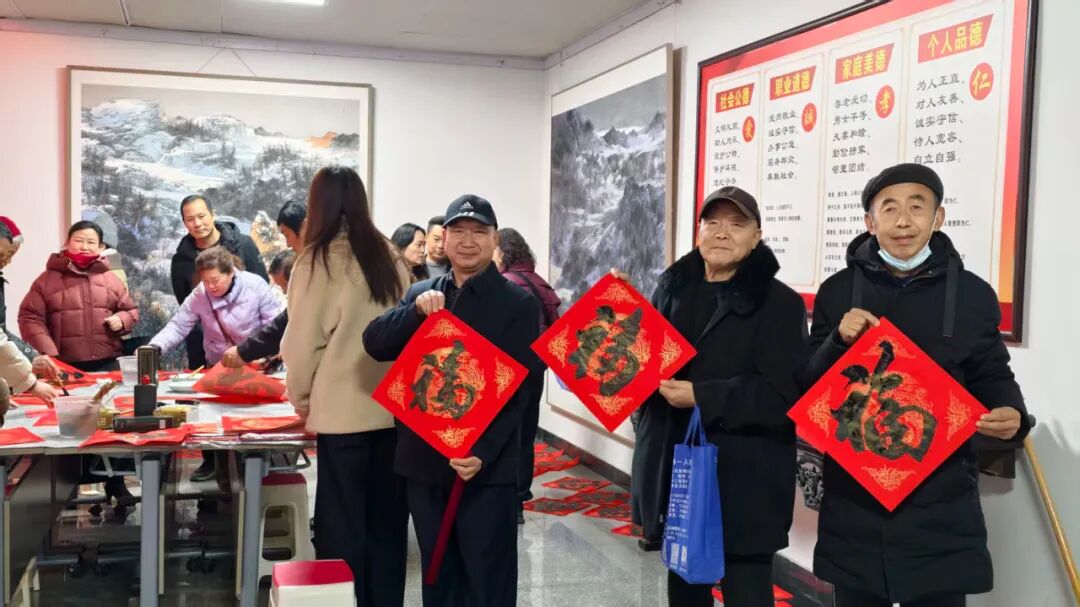 【展訊】今日開展！ “筆啟新程?紙繪華年”2026年駐馬店市迎元旦書畫作品展邀您參觀！