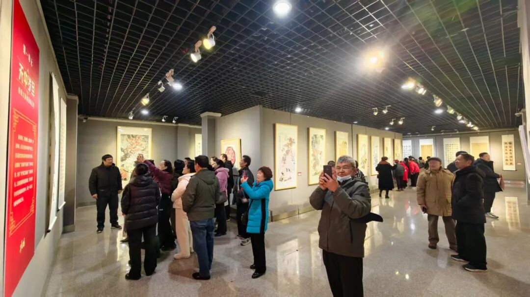 【展訊】今日開展！ “筆啟新程?紙繪華年”2026年駐馬店市迎元旦書畫作品展邀您參觀！