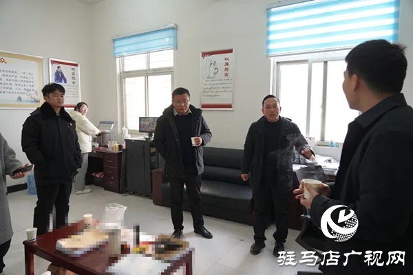 平輿縣人民法院：系好法庭“安全扣”  把好雙節(jié)“廉潔關(guān)”