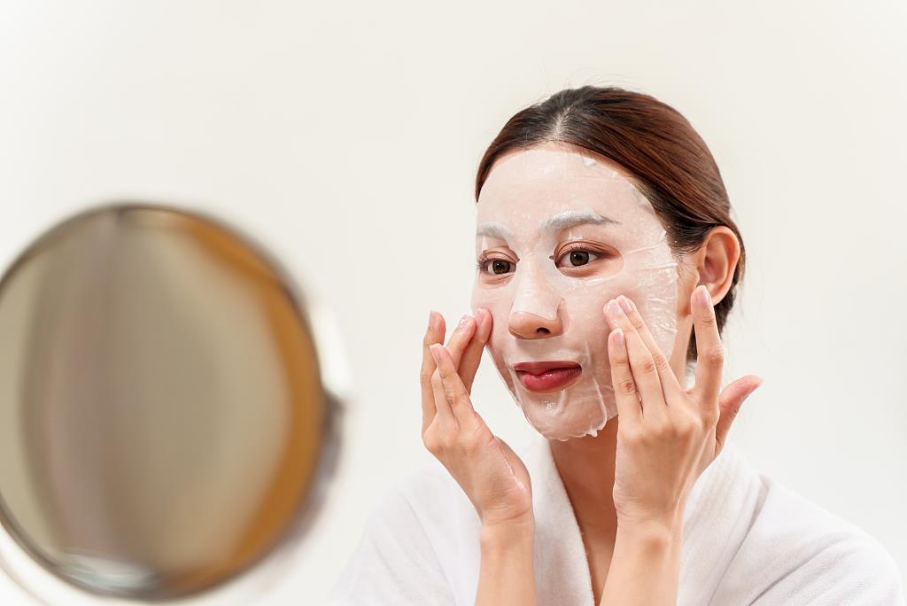 網(wǎng)上爆火的&ldquo;以油養(yǎng)膚&rdquo; 真的有用嗎