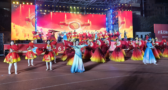 歌舞迎新年 青春展風采