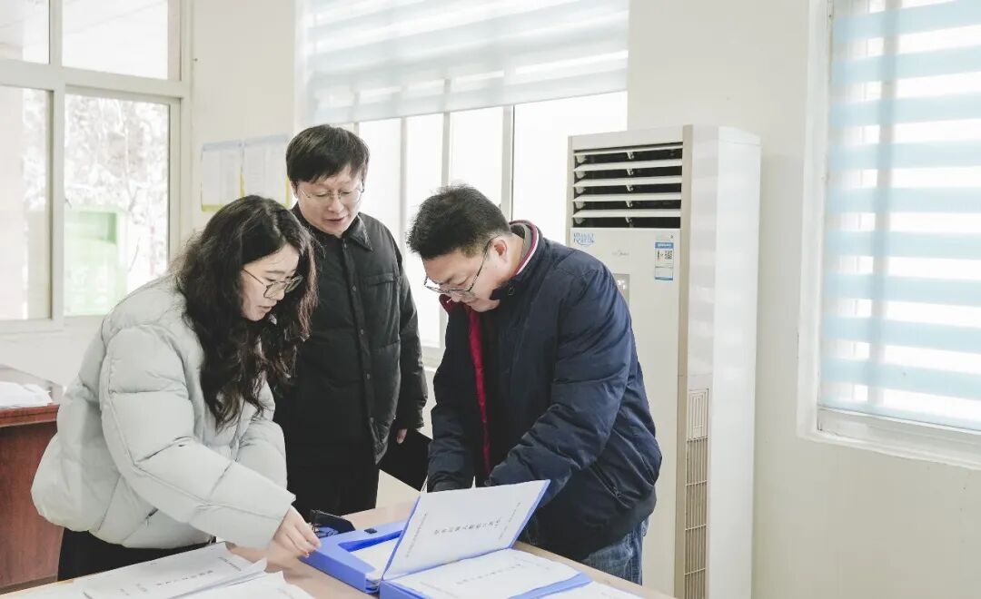  新年伊始 暖意融融——駐馬店幼兒師范高等專(zhuān)科學(xué)校開(kāi)展校園安全專(zhuān)項(xiàng)檢查暨留校學(xué)生慰問(wèn)活動(dòng)