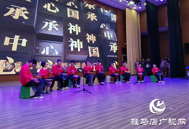驛城區(qū)：同心筑夢(mèng)搭建藝術(shù)舞臺(tái) 新年音樂(lè)會(huì)溫暖童心