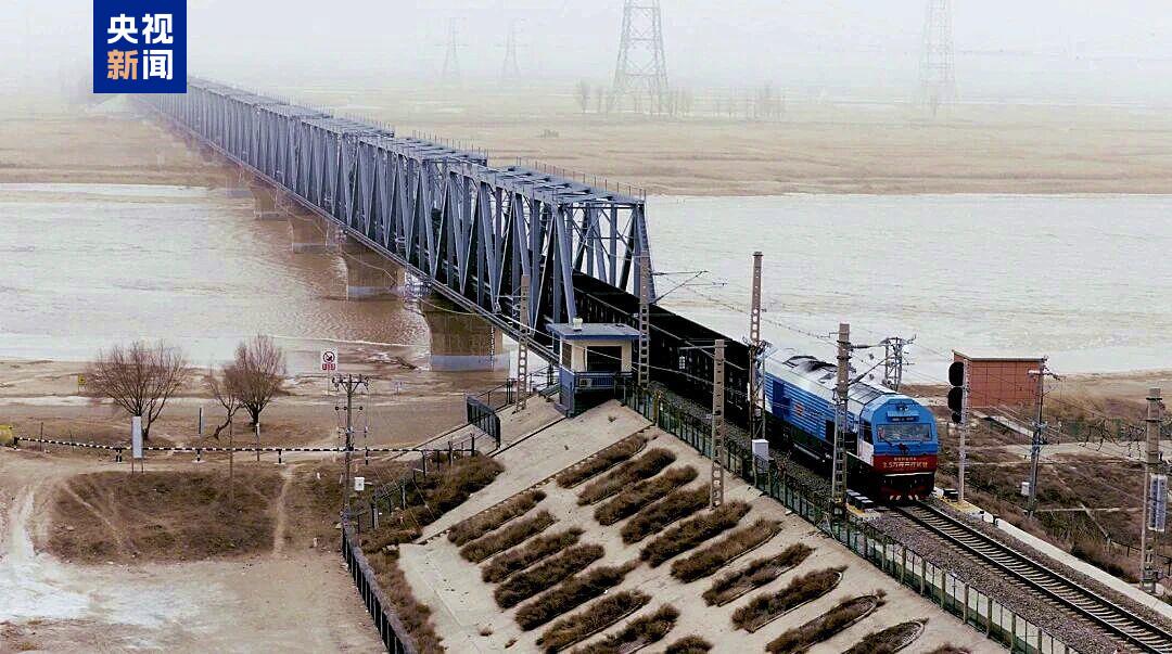 世界首次3.5萬噸群組列車試驗(yàn)成功 新列車帶來哪些能力提升？