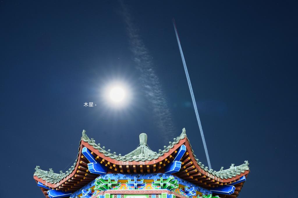 2026&ldquo;星空劇場(chǎng)&rdquo;拉開(kāi)帷幕：超級(jí)月亮與流星雨共繪新年&ldquo;浪漫&rdquo;夜