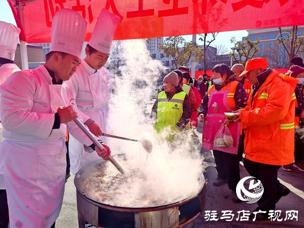 情暖環(huán)衛(wèi)工 愛(ài)心伴同行——平輿縣中等職業(yè)學(xué)校公益活動(dòng)溫暖全城