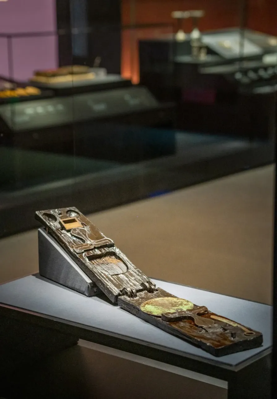 設(shè)計(jì)合理、攜帶方便 這就是戰(zhàn)國(guó)便攜“梳妝盒”